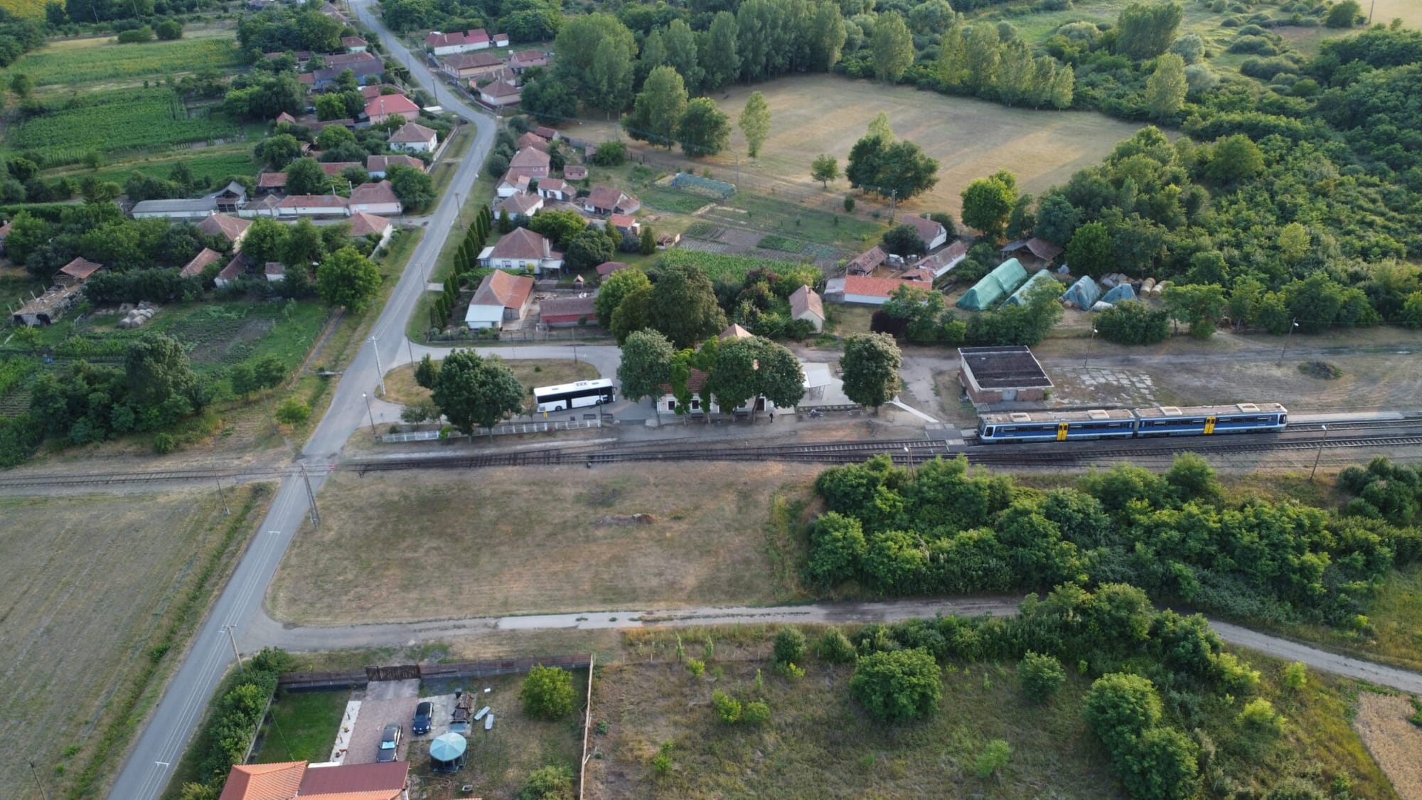 News stories, and social media posts for context: from Elvas to Nagykereki