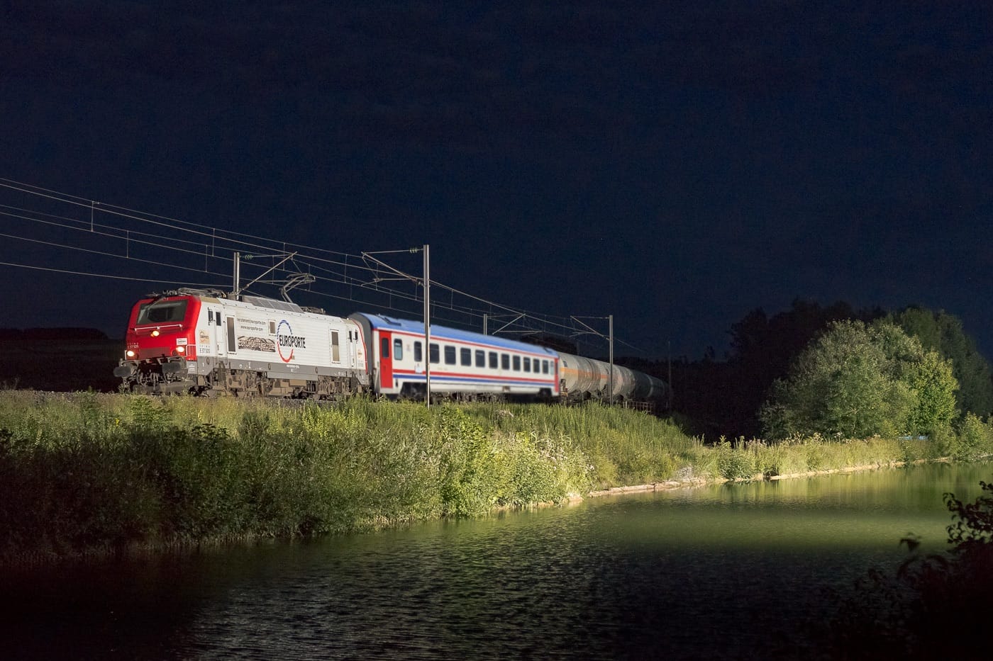 Night trains combined with freight
