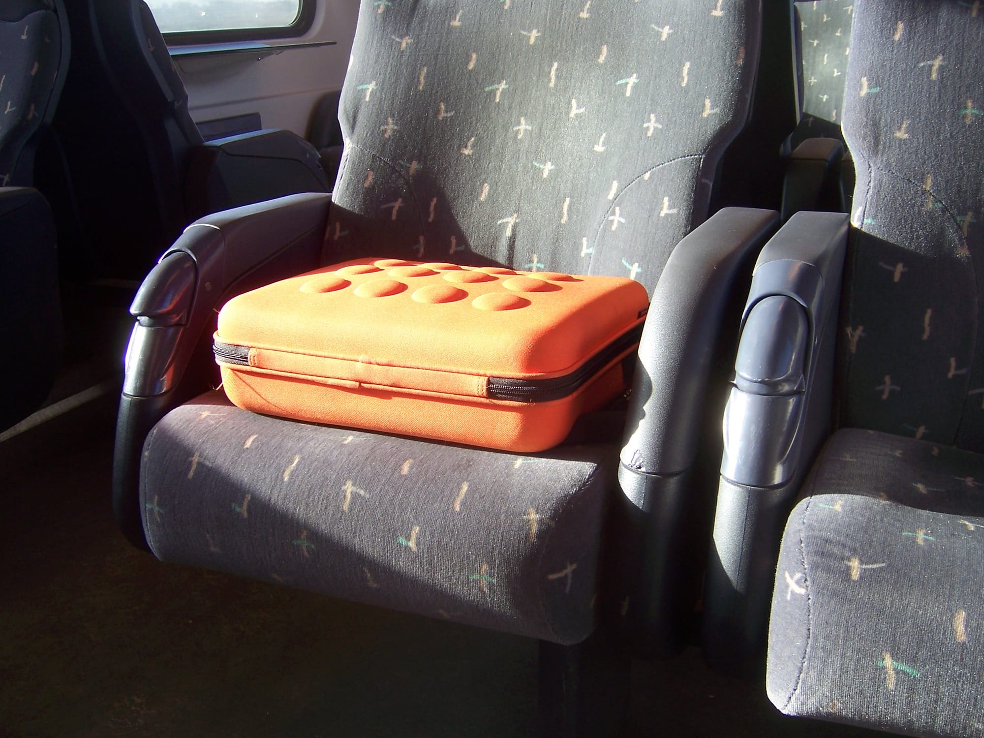 Abandoned luggage on trains, and the presumption of innocence