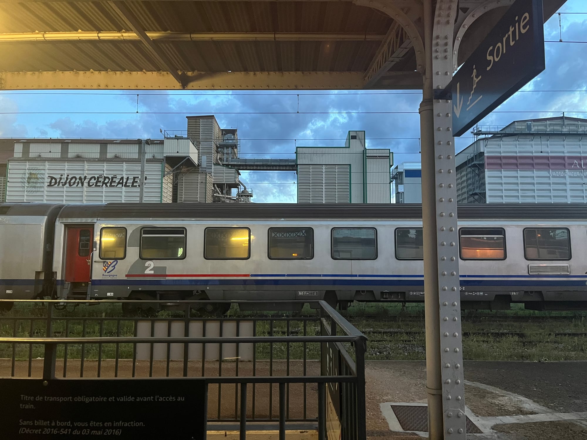 An old Corail carriage at Les Laumes-Alésia station