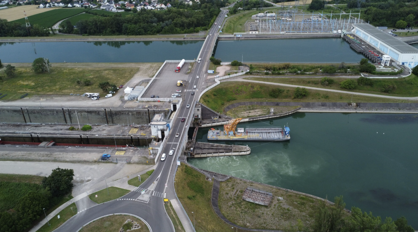 Determined citizens in Breisach, rail replacement buses to Müllheim, and no clarity about new trains - France-Germany regional rail remains a mess