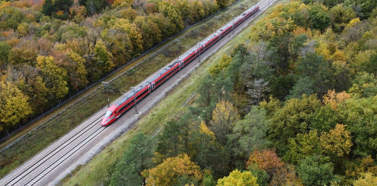 I'm not that bothered if SNCF Connect is forced to sell Trenitalia tickets, but someone has to be able to offer me both