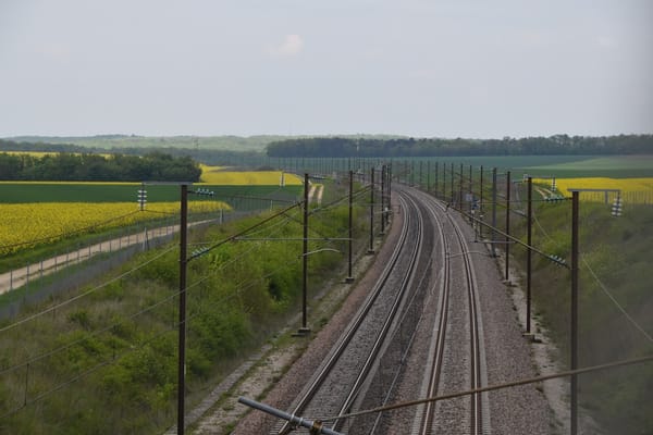 8am on the slow train to Paris