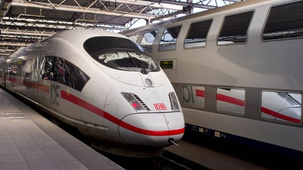 Bruxelles - Köln, and decision makers' disconnection from reality