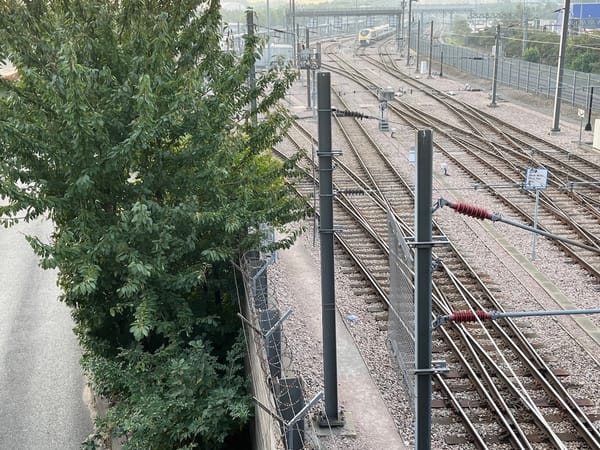 All about 2 metres? The importance of the difference between a 200m and a 202m train is scarcely plausible